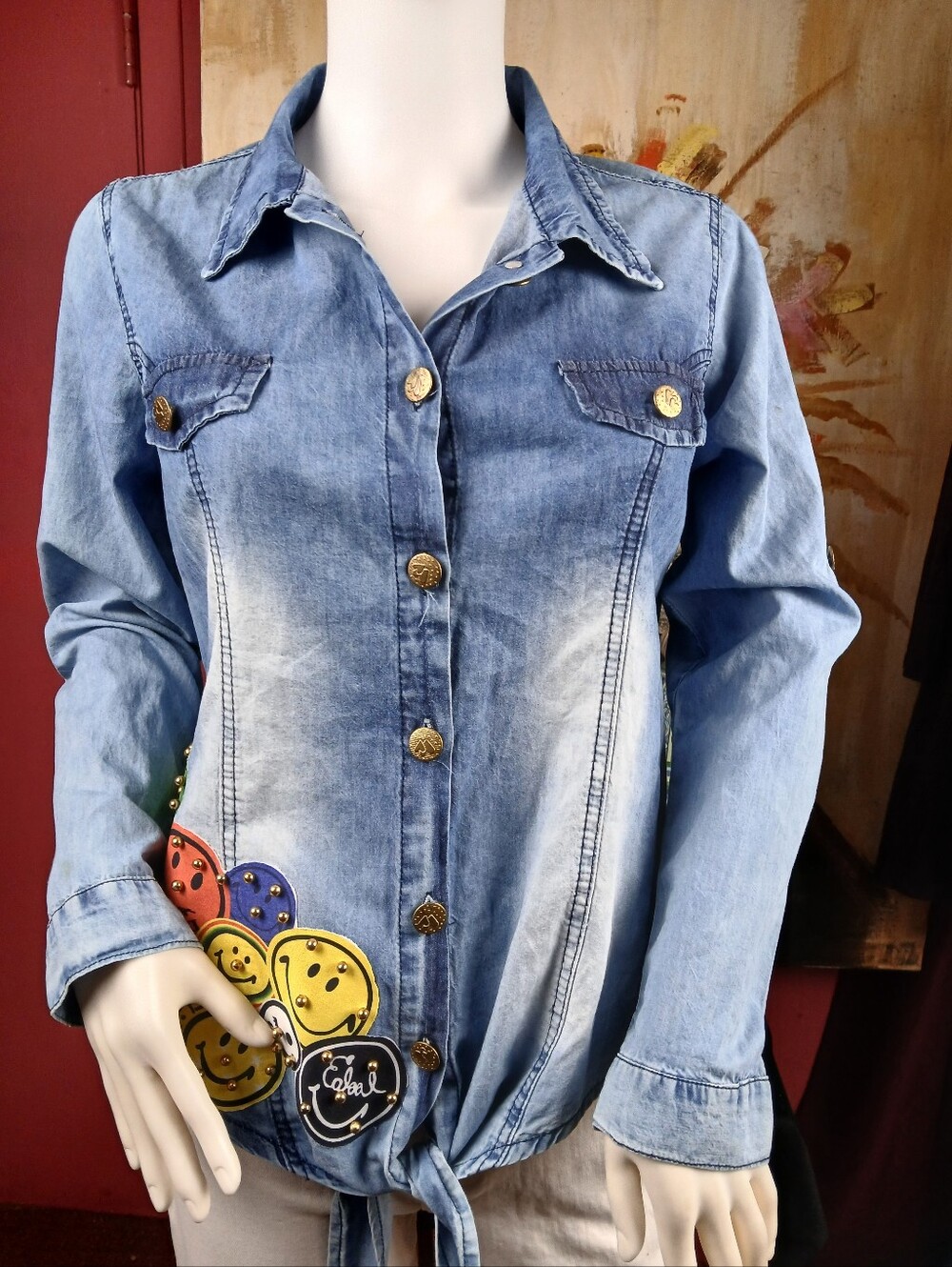 Women’s Light Blue Denim Button-Up Shirt Jacket with Tie Hem